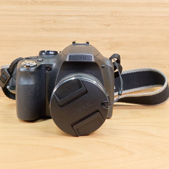 Fujifilm Finepix SL280 14MP Digital Camera, 28X Optical Zoom Lens - Picture 2 of 8